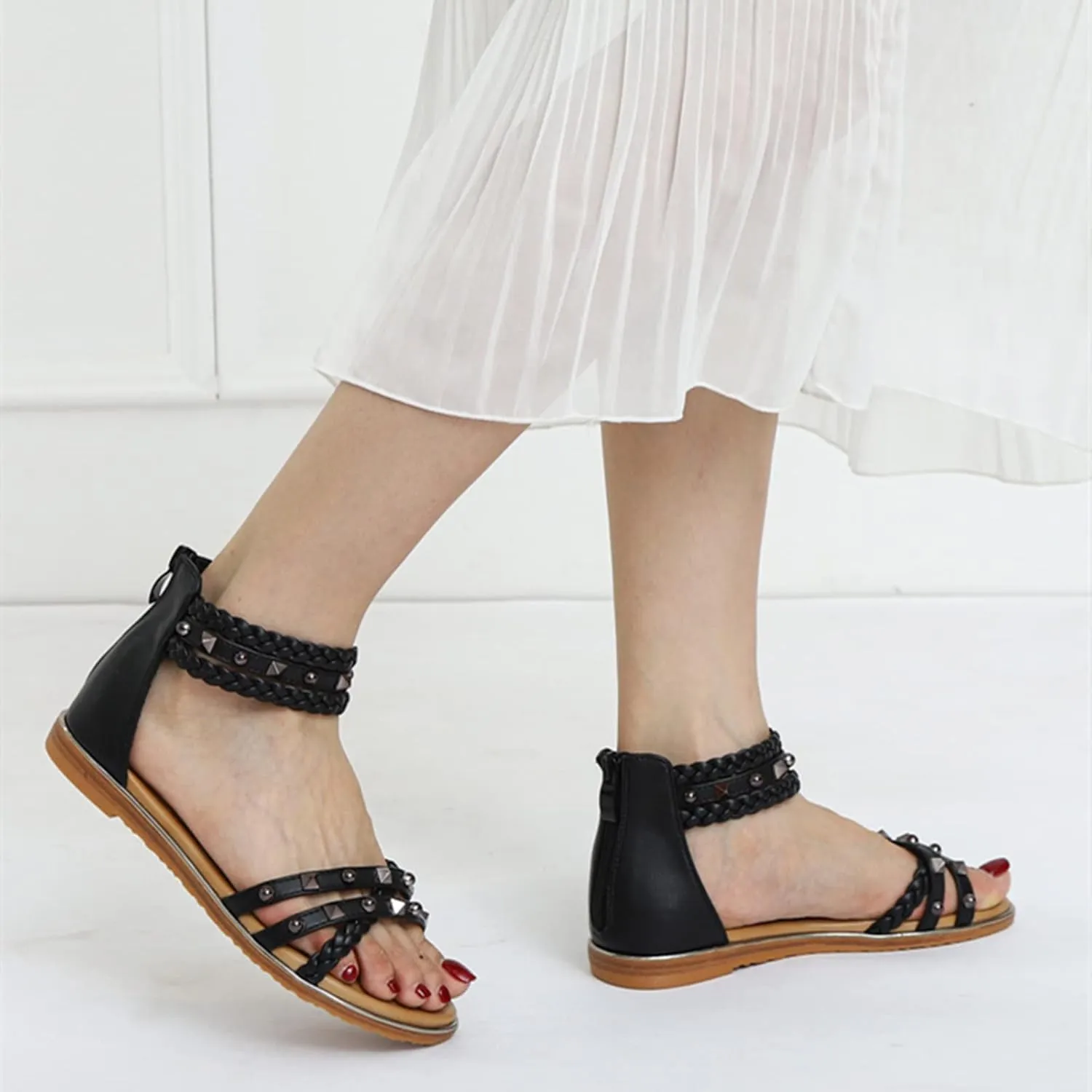 HINDOLA Women's Gladiator Sandals Summer Beach Flat Thong Cross Strappy Sandals Trendy Roman Shoes with Zipper