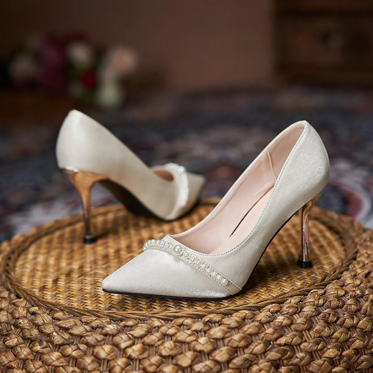 LUXINYU Women Pointed Toe Heels Elegant Stiletto Fashion Pearl Rhinestone Ladies Pumps Wedding Dress Shoes Comfortable Kitten Heels Work Shoes