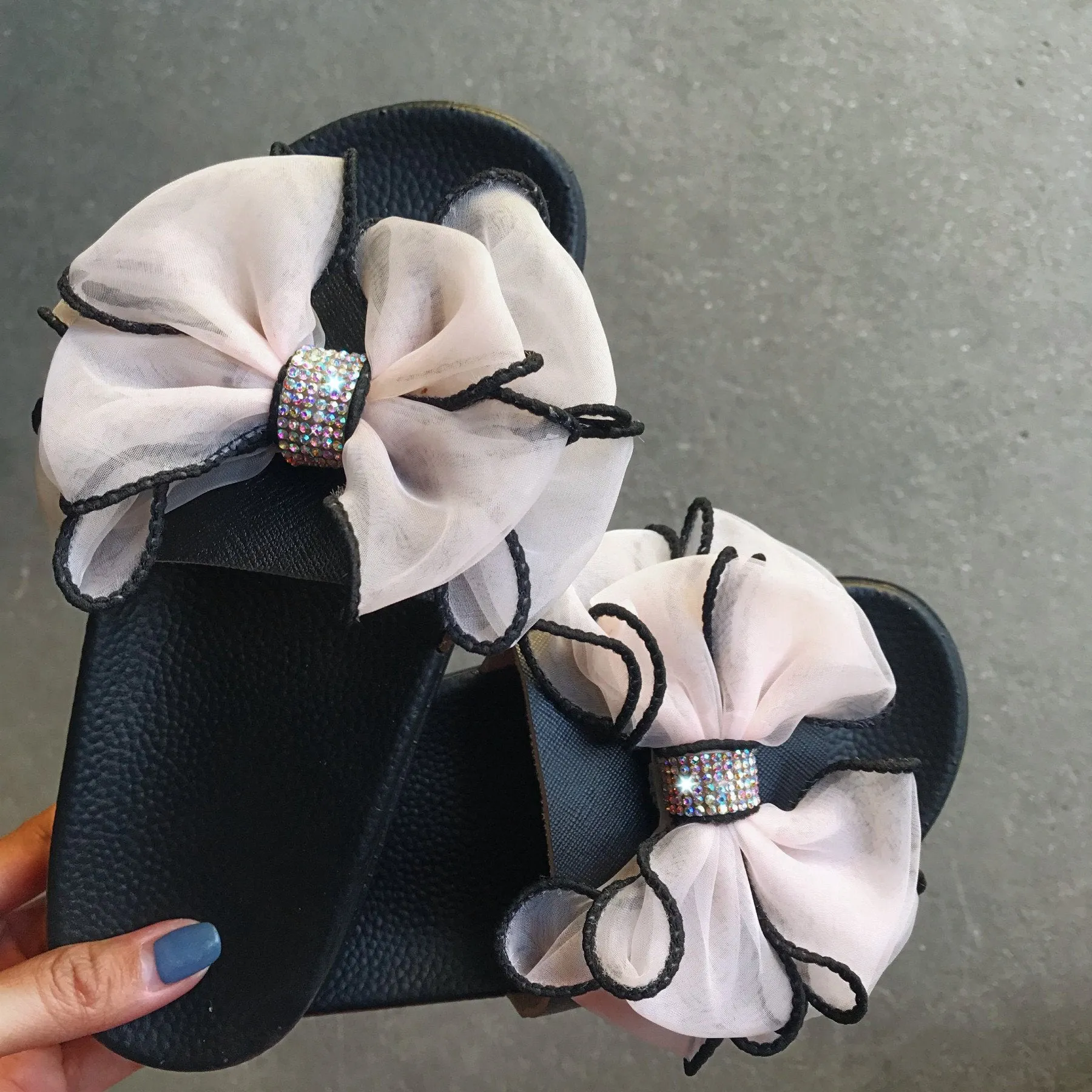 Women rhinestone bowknot strap peep toe slide slippers