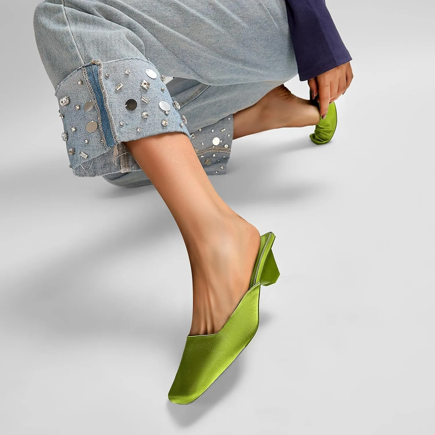 Women's Mules Low Heels Square Closed Toe Heel Comfortable Slip On Sandals Backless Dress Shoes